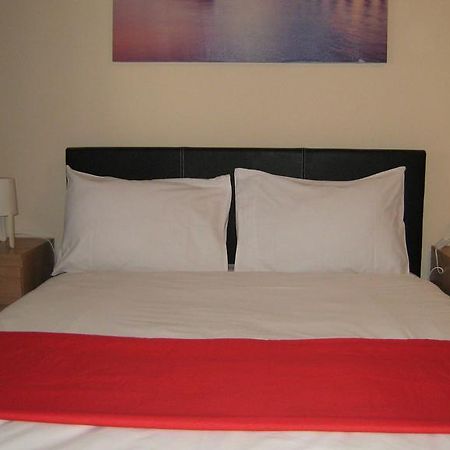 The Dream Resthouse Hotel Лондон Екстериор снимка