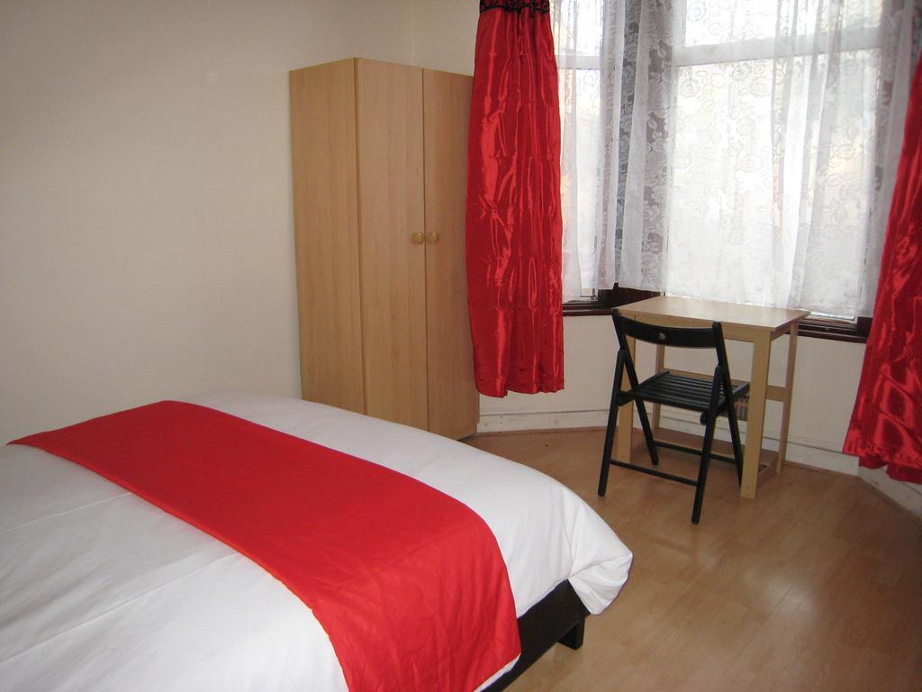 The Dream Resthouse Hotel Лондон Стая снимка