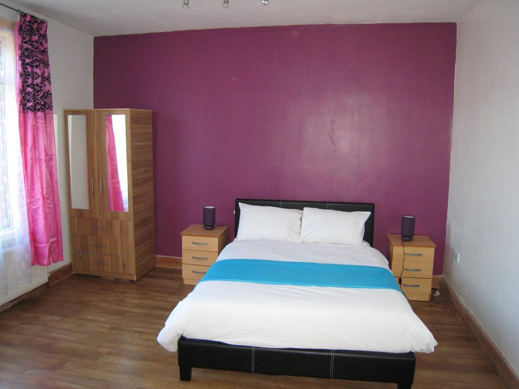 The Dream Resthouse Hotel Лондон Екстериор снимка