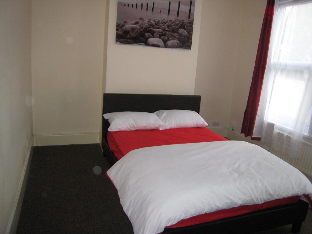 The Dream Resthouse Hotel Лондон Стая снимка