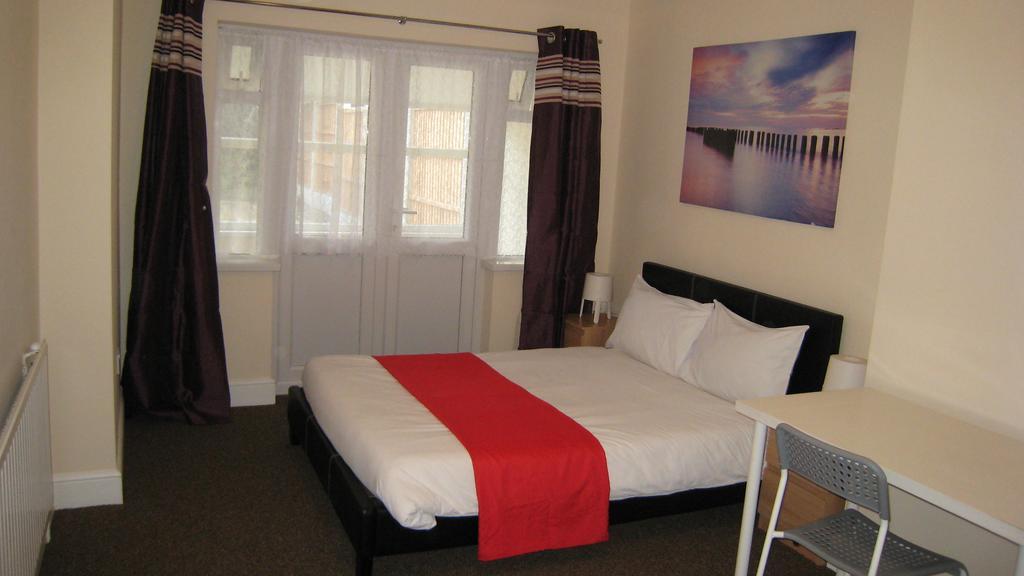 The Dream Resthouse Hotel Лондон Екстериор снимка